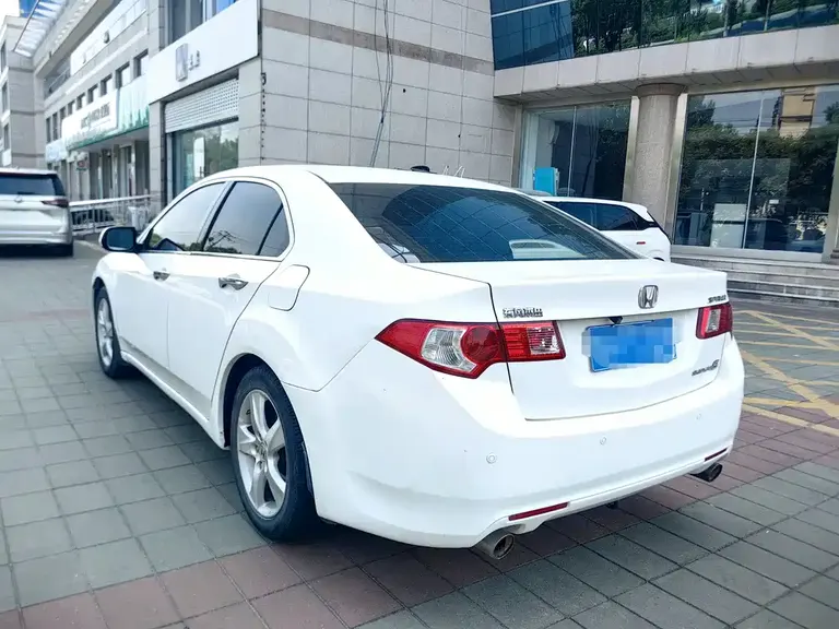 Honda Spirior 2.4 L Luxury