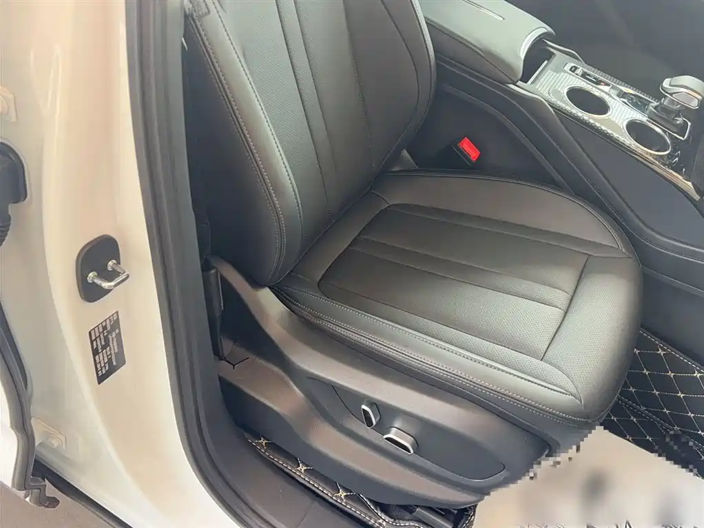 Hongqi HS3 1.5 T 2 WD Good Deed