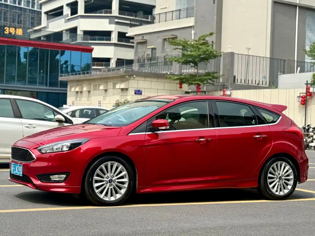 Focus 福克斯 2015款 两厢 EcoBoost 180 自动运动型