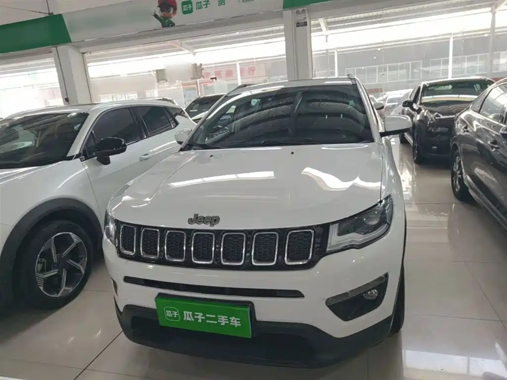 Compass 200 T Auto Home Enjoyment
