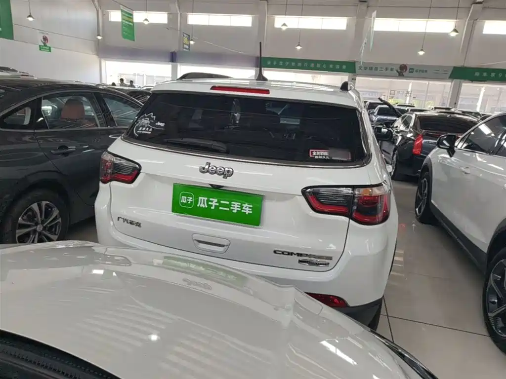 Compass 200 T Auto Home Enjoyment