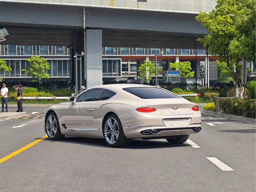 Continental GT 4.0 T GT V8