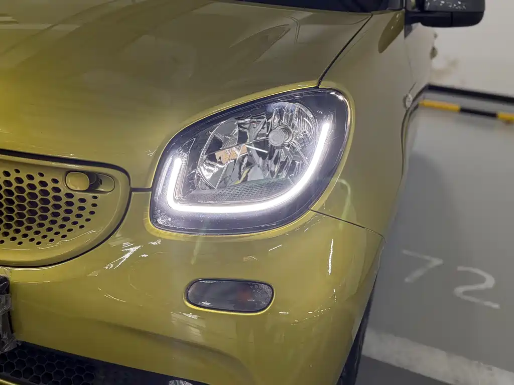 smart forfour 0.9 T 66 kW Pioneer