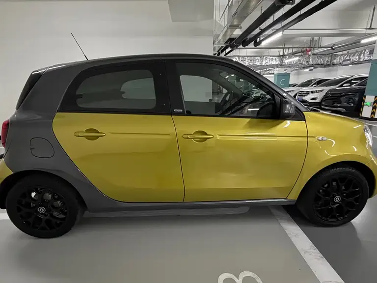 smart forfour 0.9 T 66 kW Pioneer