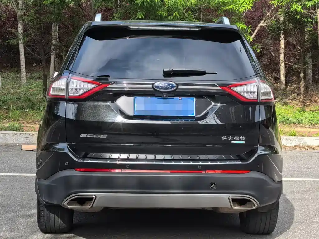 Edge EcoBoost 245 2 WD Grand Sharp 7-seat