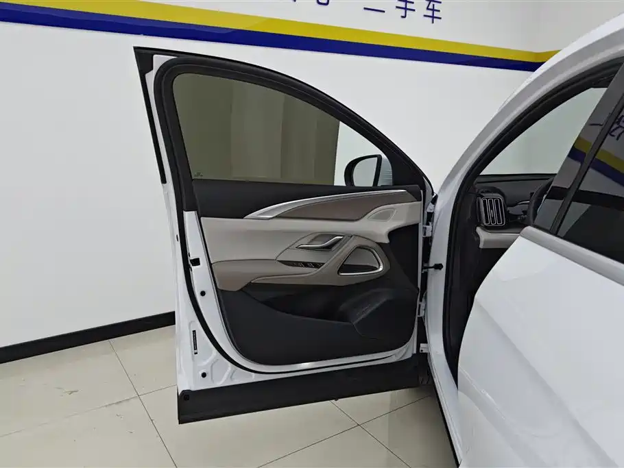 Song Pro NEV Glory DM-i 110 KM Transcend