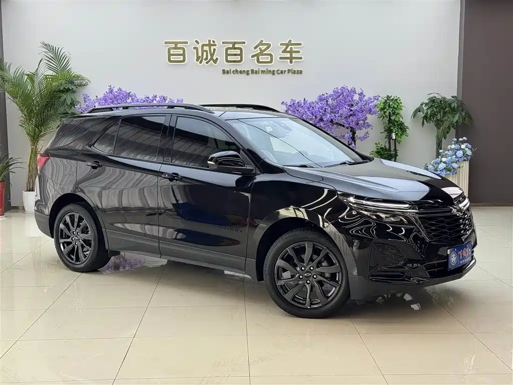Equinox 探界者 2022款 轻混 550 T RS 四驱智能拓界版