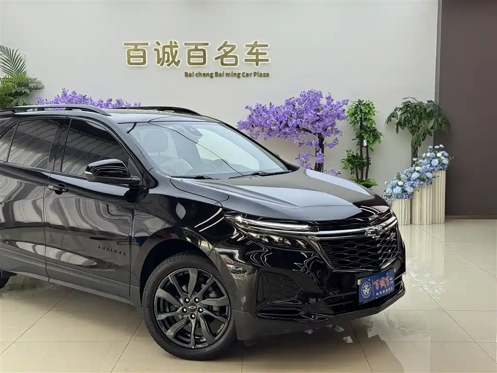 Equinox 探界者 2022款 轻混 550 T RS 四驱智能拓界版