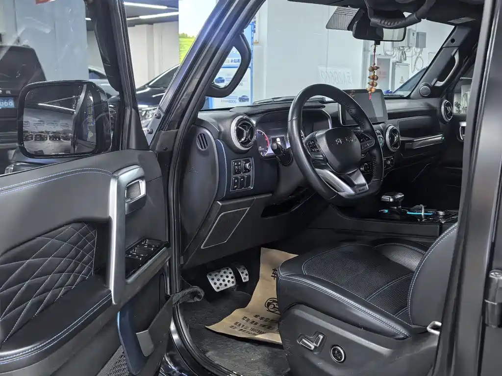 BAIC BJ40 2.0 D Auto 4 WD Blade Hero Swordsman
