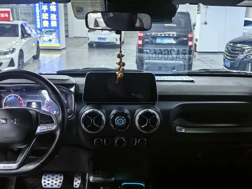 BAIC BJ40 2.0 D Auto 4 WD Blade Hero Swordsman