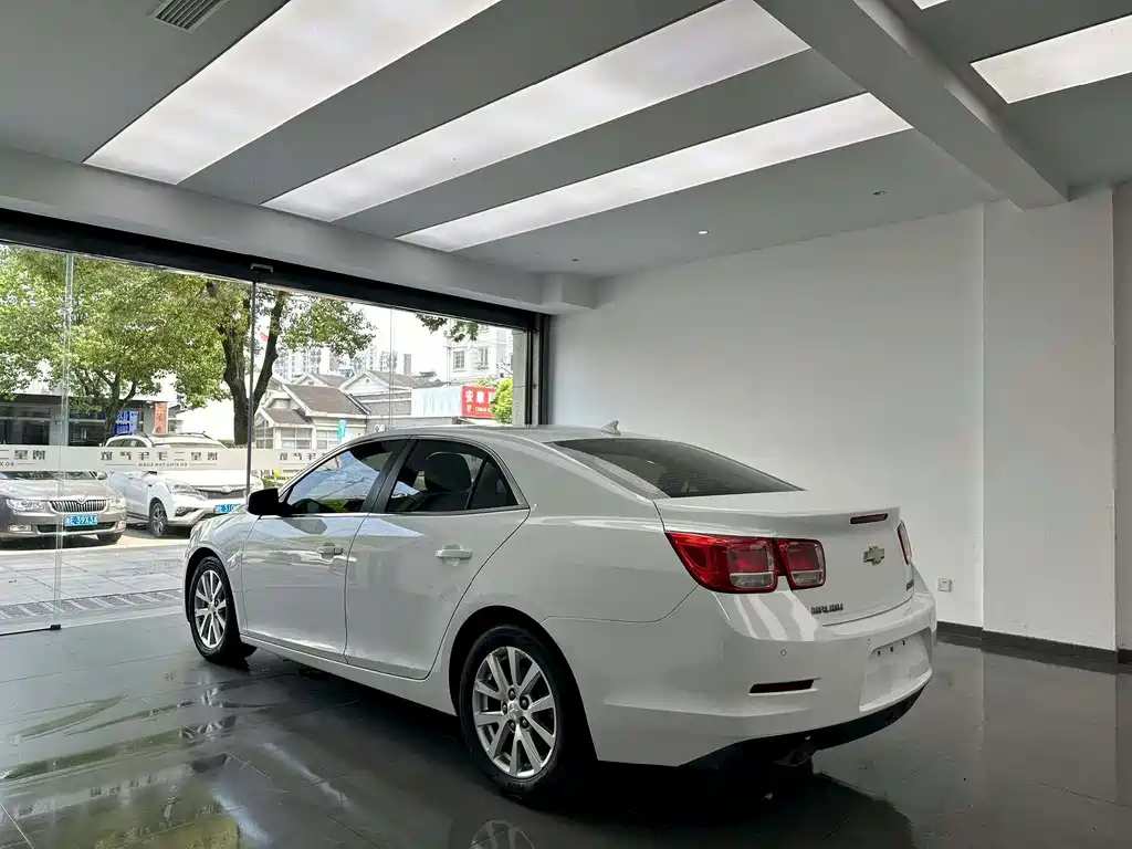 Malibu 2.0 L Auto Luxury