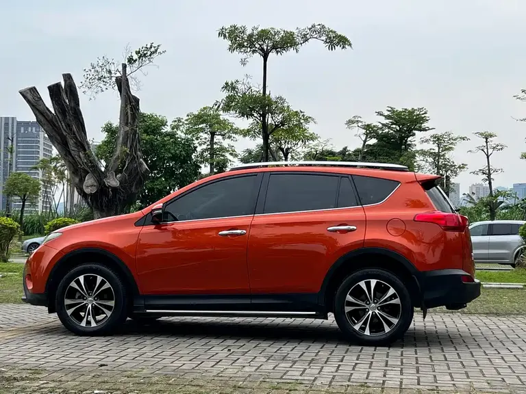 Toyota RAV4 2.5 L Auto 4 WD Distinguished