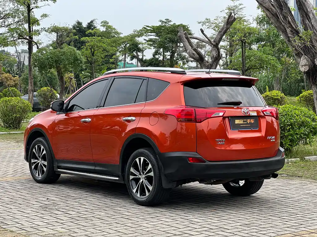 RAV4 2.5 L Auto 4 WD Distinguished