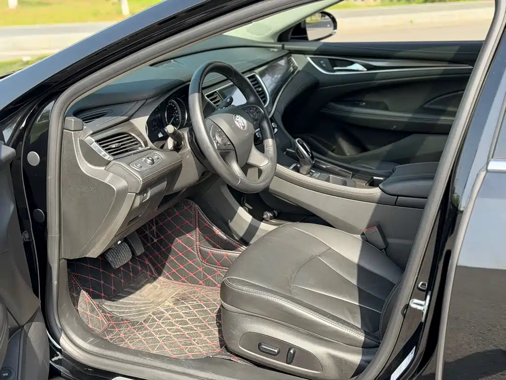 LaCrosse 552 T Luxury