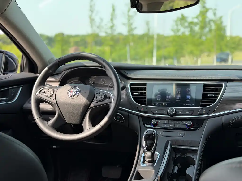 LaCrosse 552 T Luxury