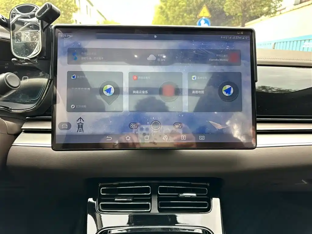 Han DM 4 WD Performance Luxury