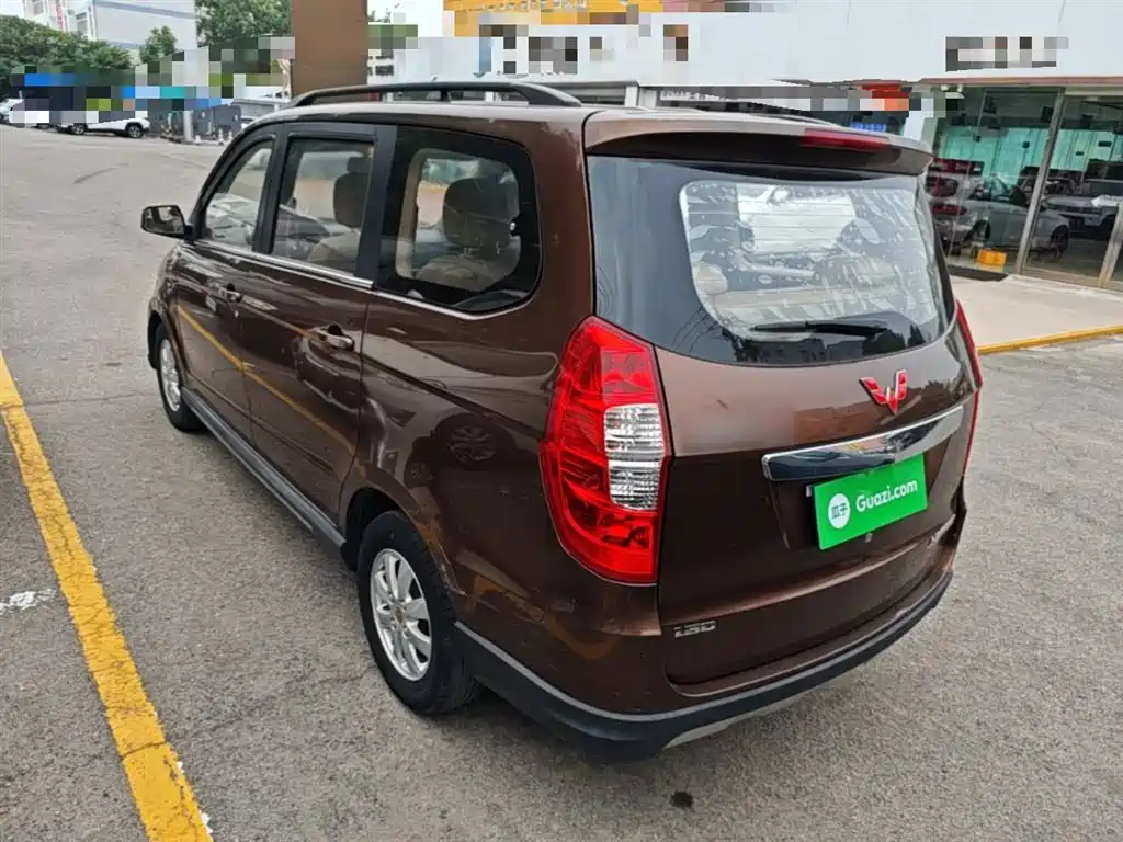Wuling Hongguang 1.5 L S Comfort