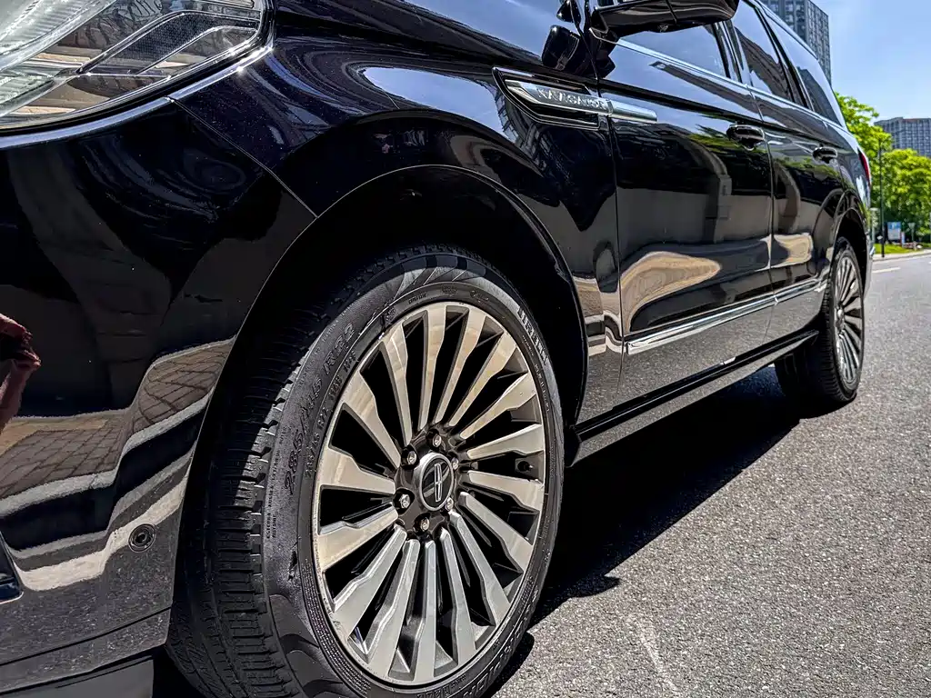 Navigator 3.5 T Honor Shine