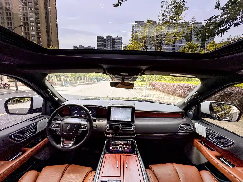 Navigator 3.5 T Honor Shine