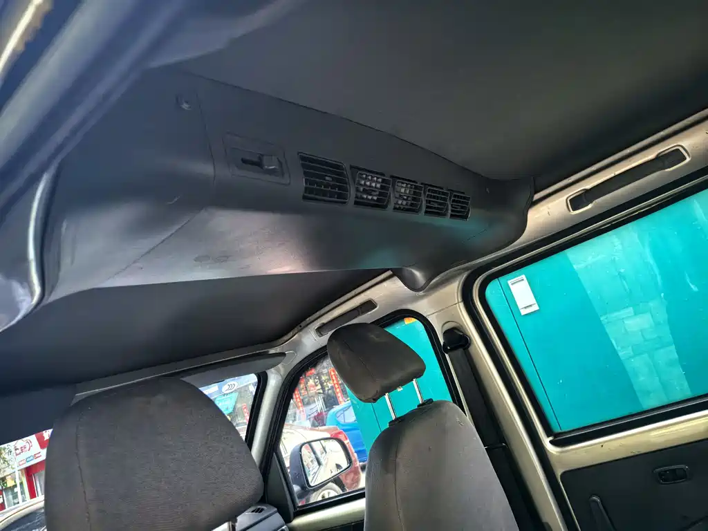 Wuling Zhiguang 五菱之光 2015款 1.2 L S 标准型LSI