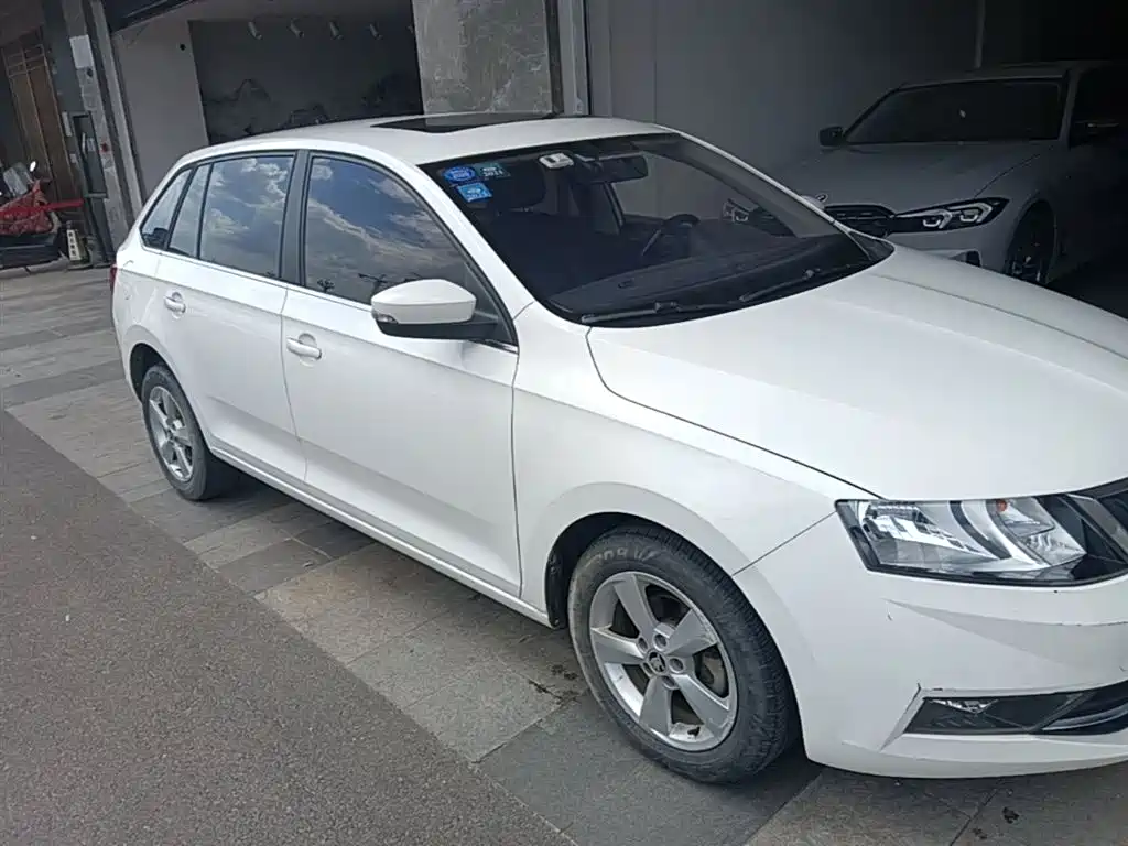 Rapid Spaceback 昕动 2018款 1.6 L 自动舒适版