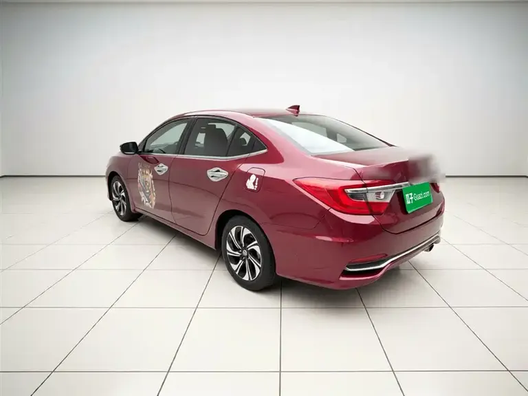 Honda Crider 1.8 L CVT Luxury