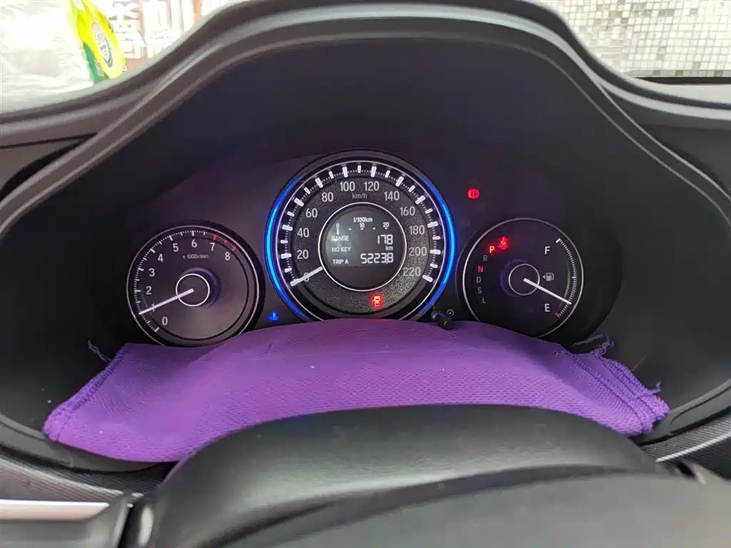Crider 1.8 L CVT Luxury
