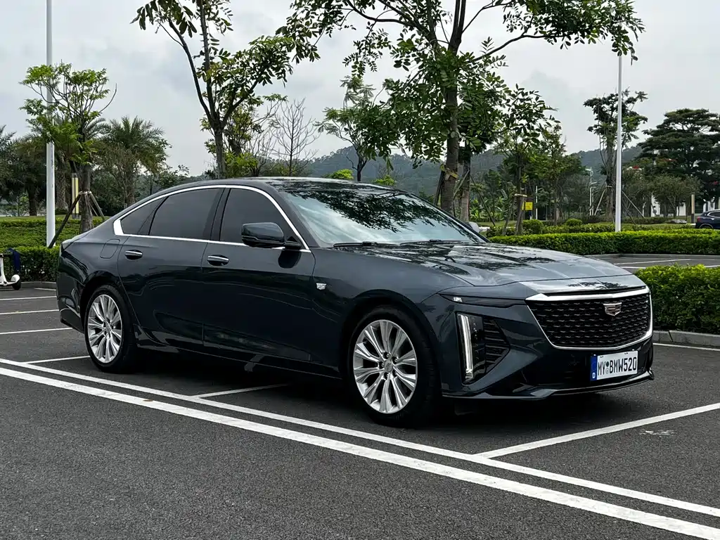 Cadillac CT6 28 T Distinguished