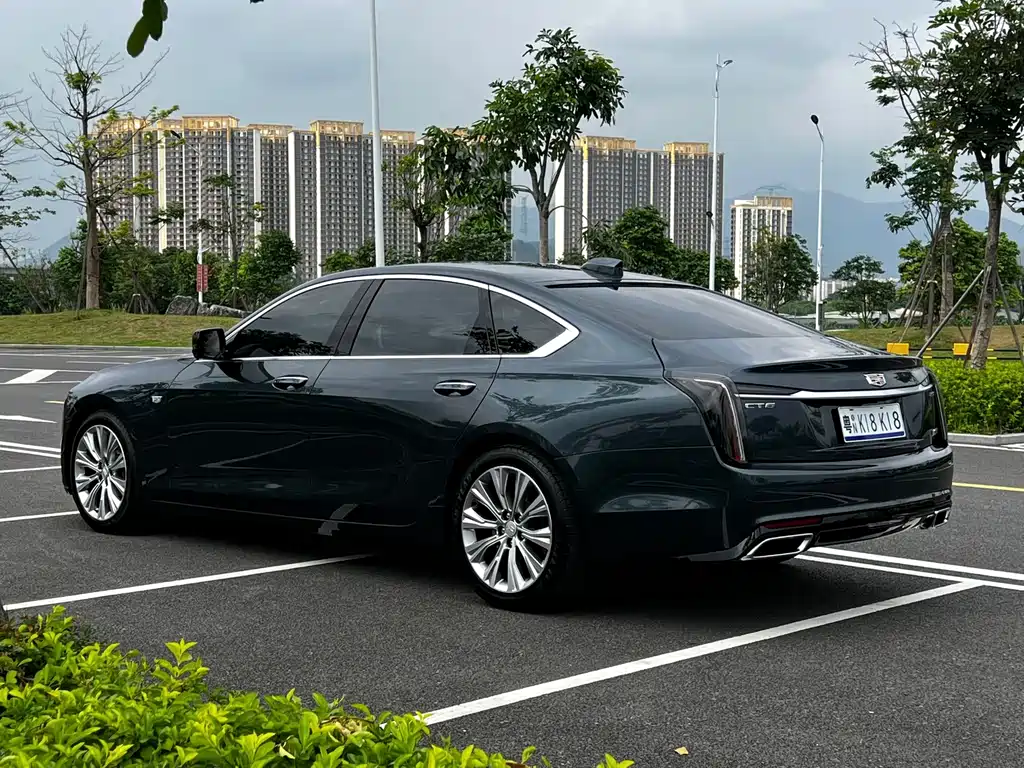 Cadillac CT6 28 T Distinguished