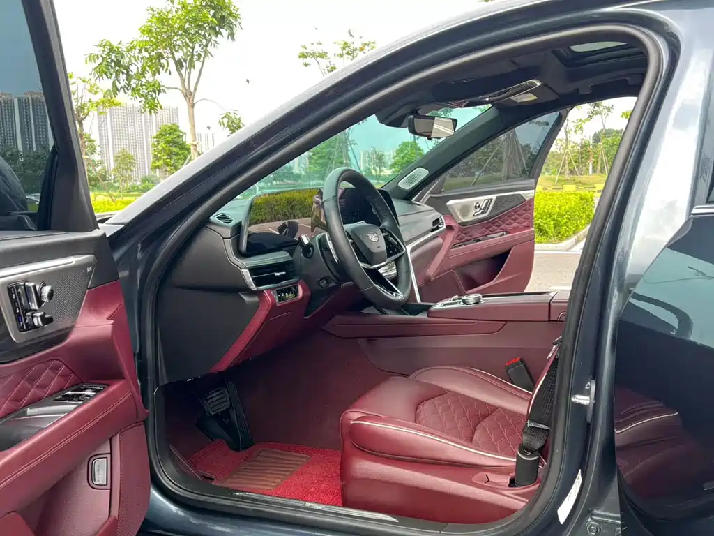 Cadillac CT6 28 T Distinguished