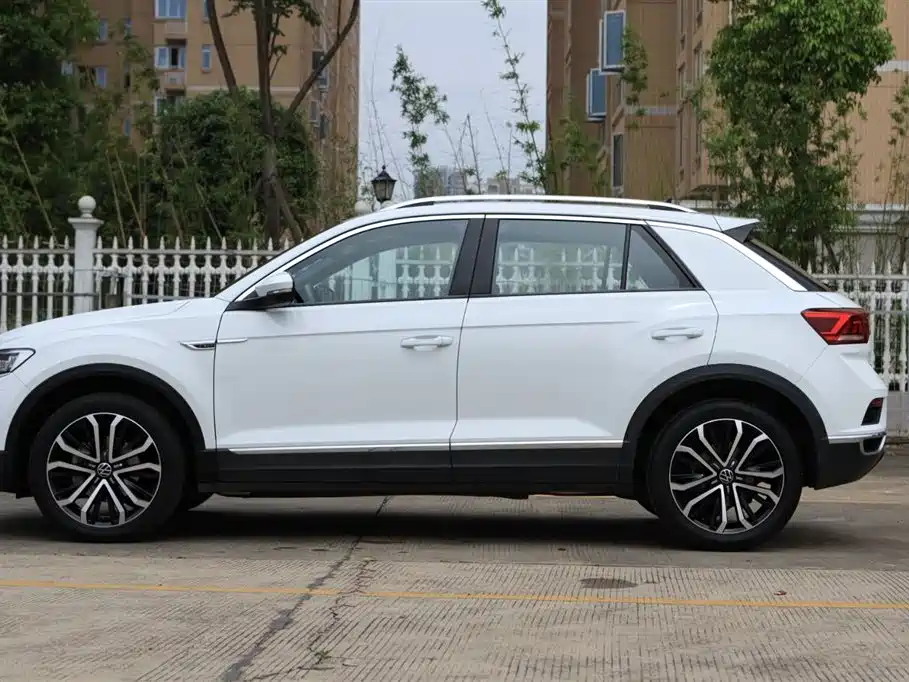 T-ROC 280 TSI DSG 4 WD Luxury Connected