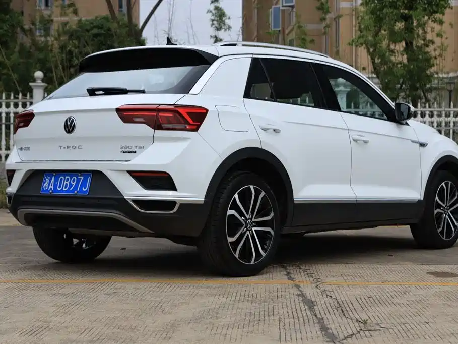 T-ROC 280 TSI DSG 4 WD Luxury Connected