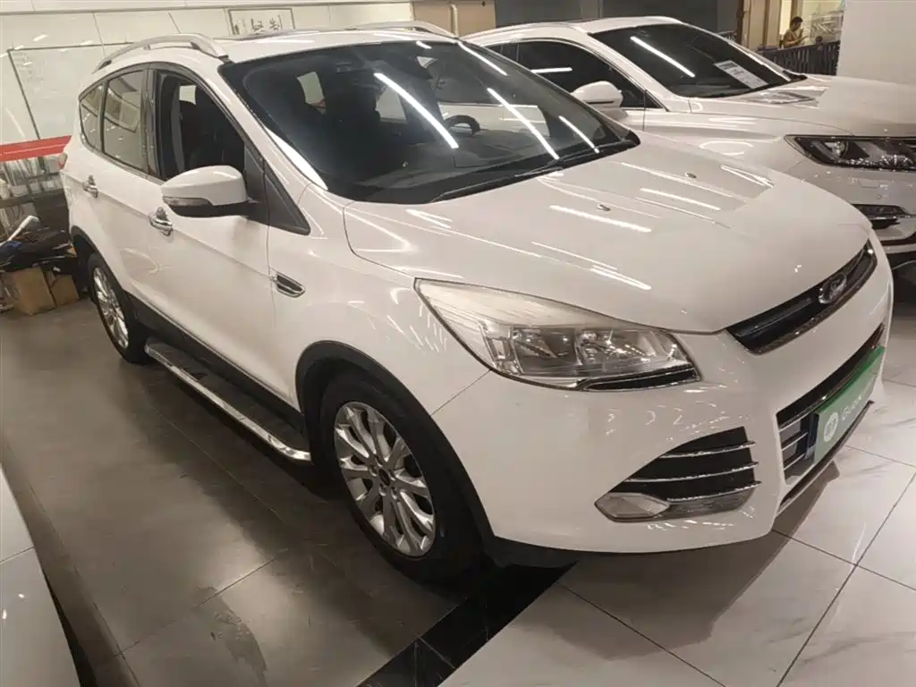 Kuga 1.6 L GTDi 2 WD Style