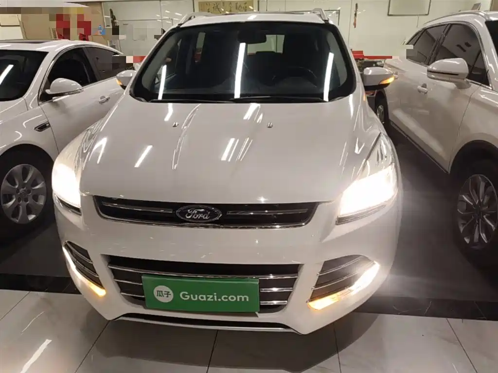 Kuga 1.6 L GTDi 2 WD Style