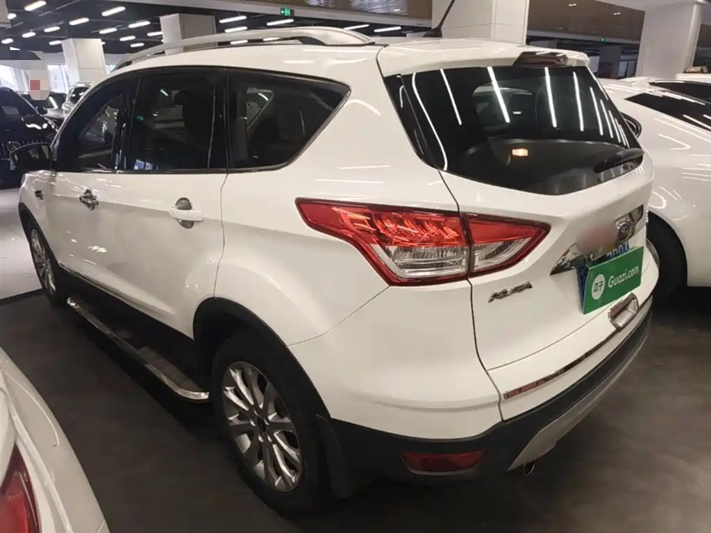 Kuga 1.6 L GTDi 2 WD Style