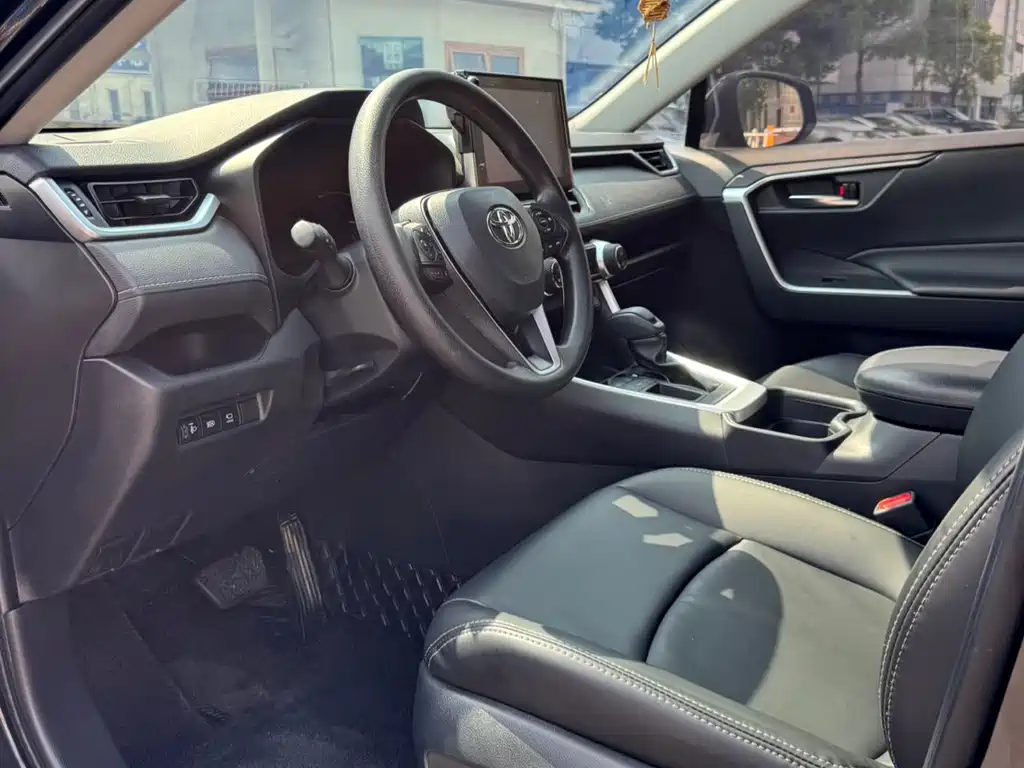 RAV4 2.0 L CVT 2 WD Style