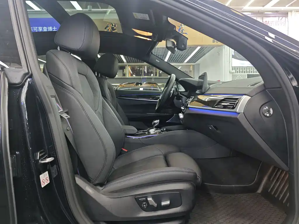 BMW 6 Series GT 630 i M Sport Premium Enjoyment Package