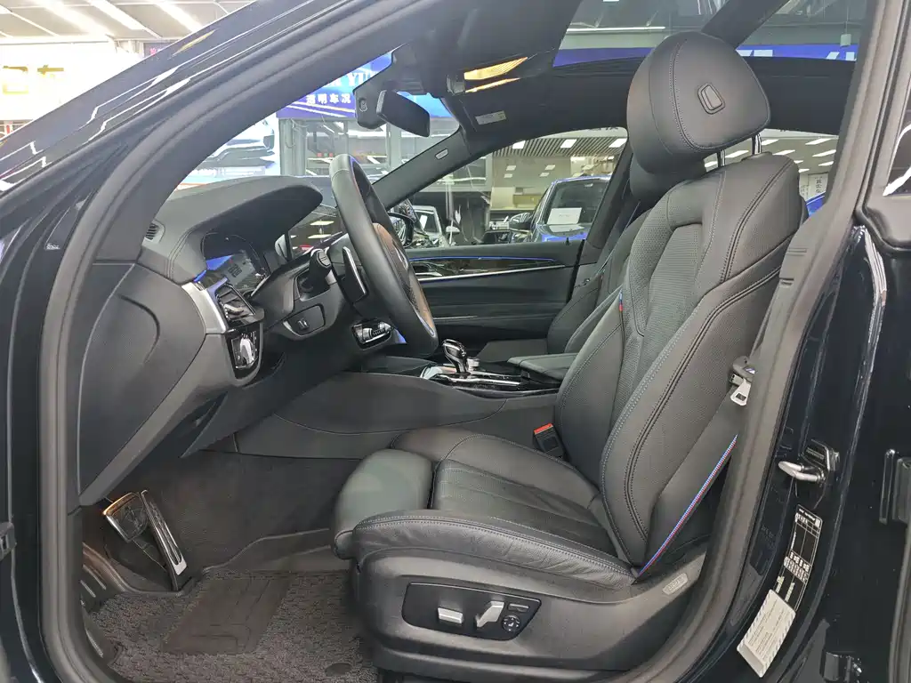 BMW 6 Series GT 630 i M Sport Premium Enjoyment Package