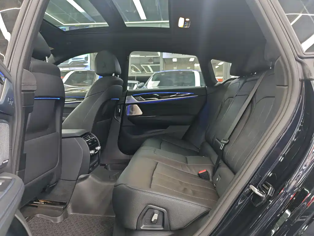 BMW 6 Series GT 630 i M Sport Premium Enjoyment Package