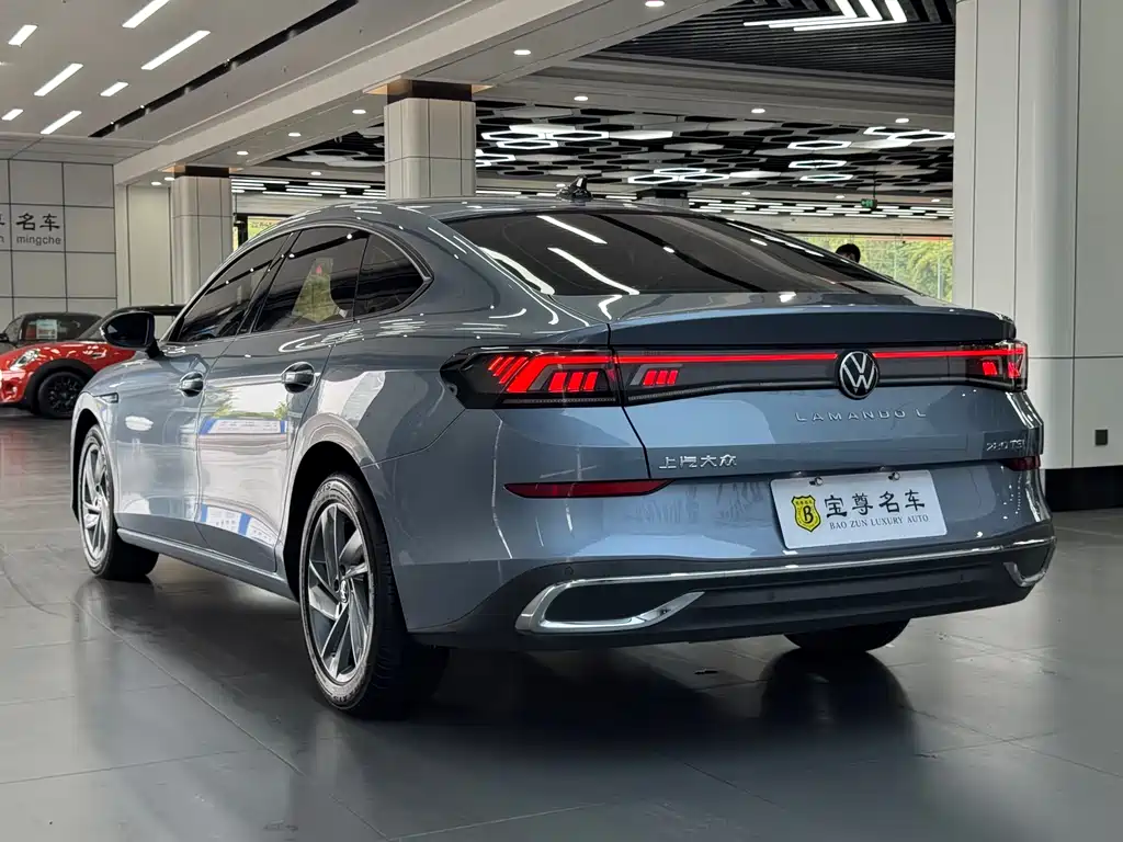 Lamando Lamando L 280 TSI DSG Dazzle Hot