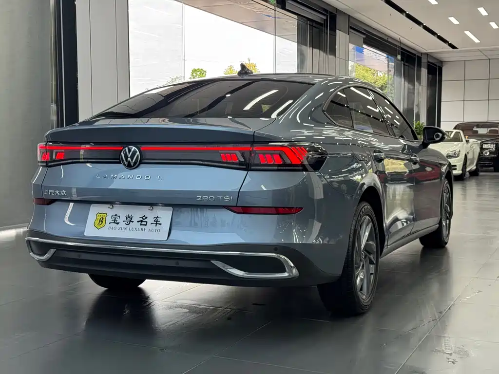 Lamando Lamando L 280 TSI DSG Dazzle Hot