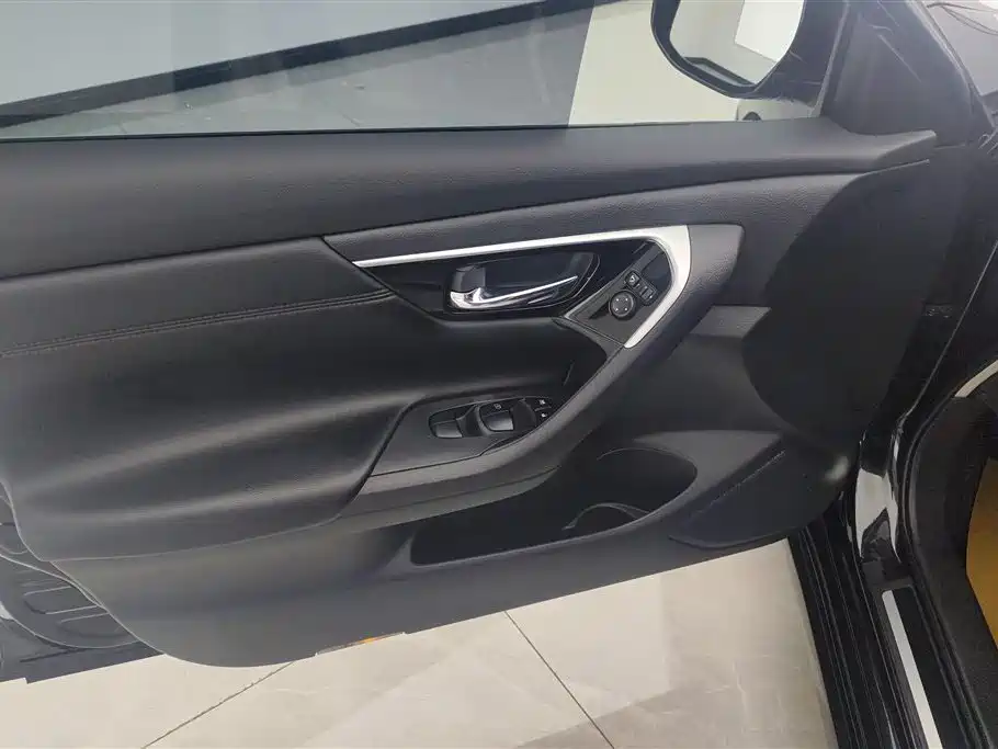 Teana Facelift 2.0 L XL Comfort