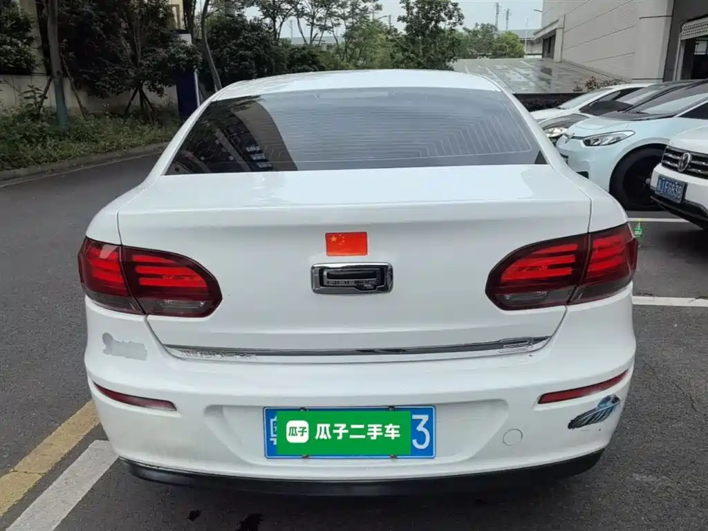 Qoros 3 观致3 2017款 三厢 1.6 L 自动致悦型