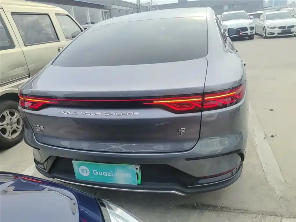 Han DM-i 121 KM Honored