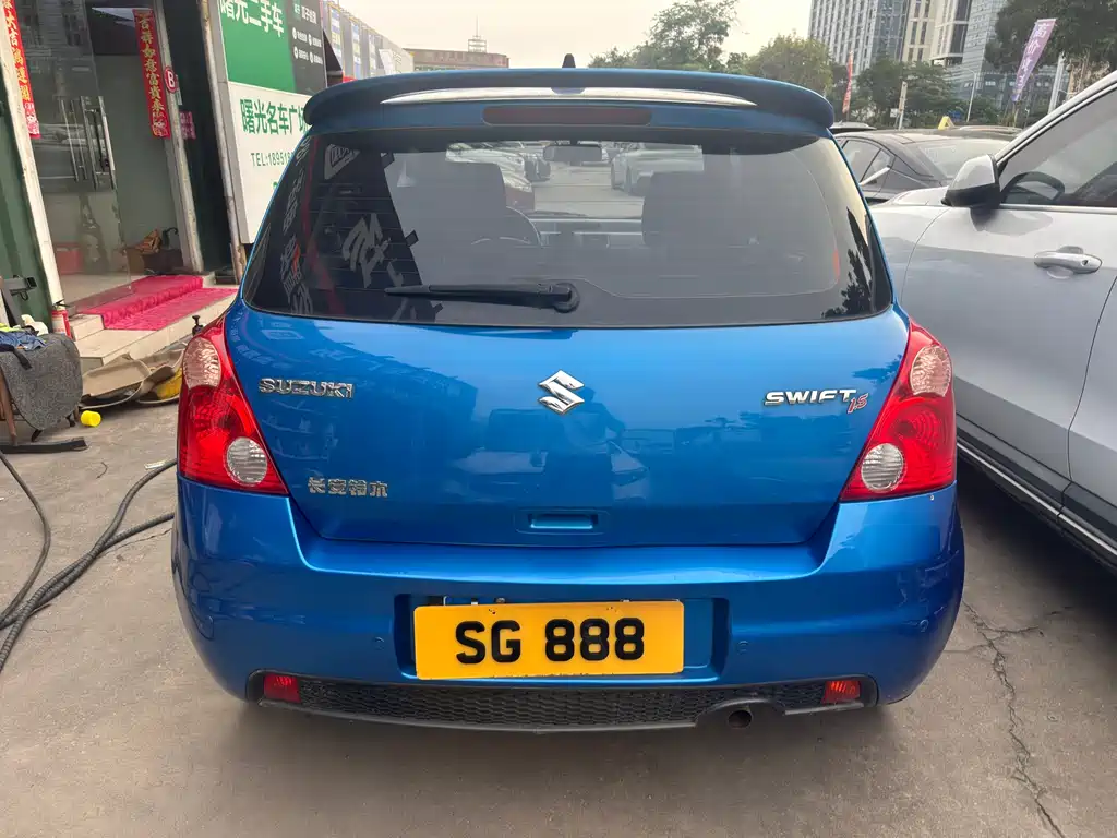 Swift 雨燕 2011款 1.5 L 手动运动影音版