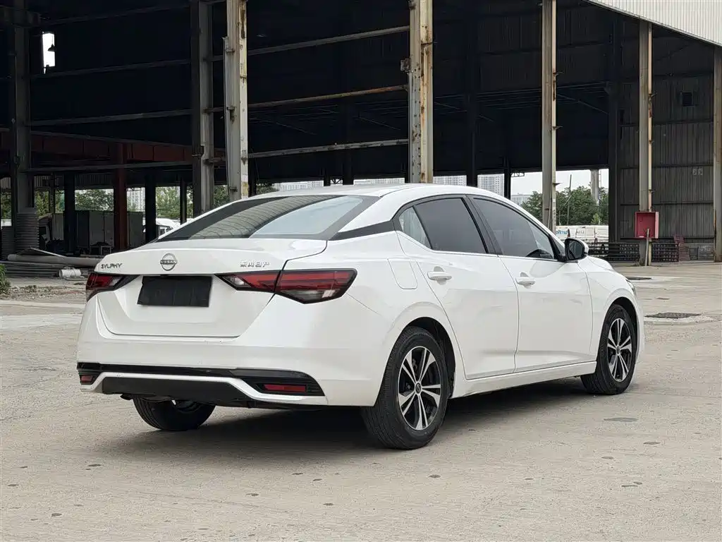 Sylphy 1.6 L CVT Joy