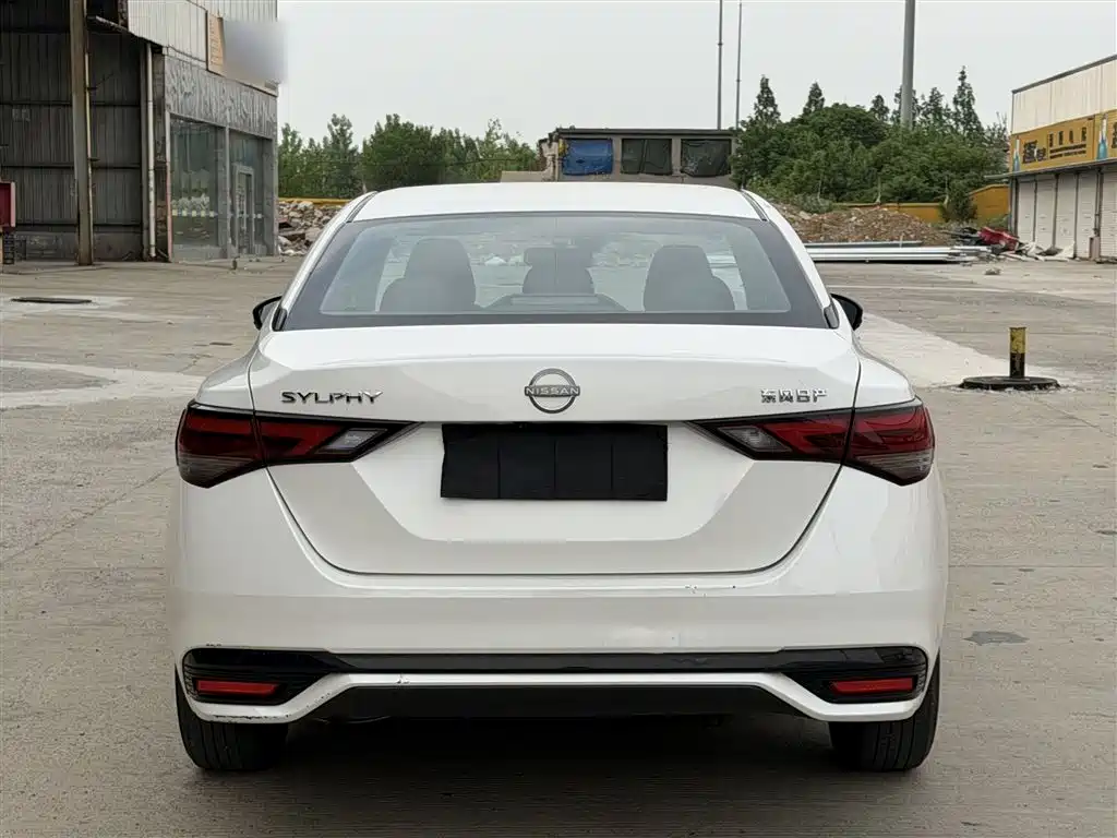 Sylphy 1.6 L CVT Joy