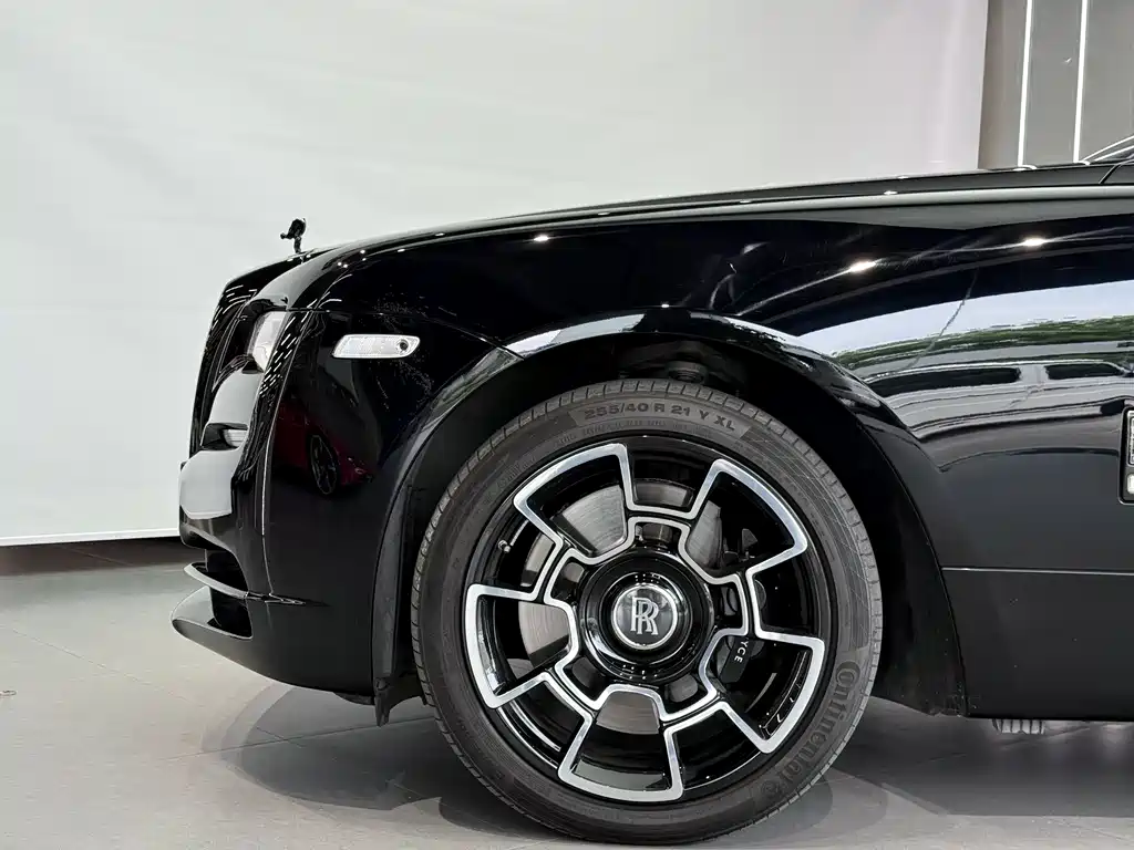 Wraith 6.6 T Black Badge