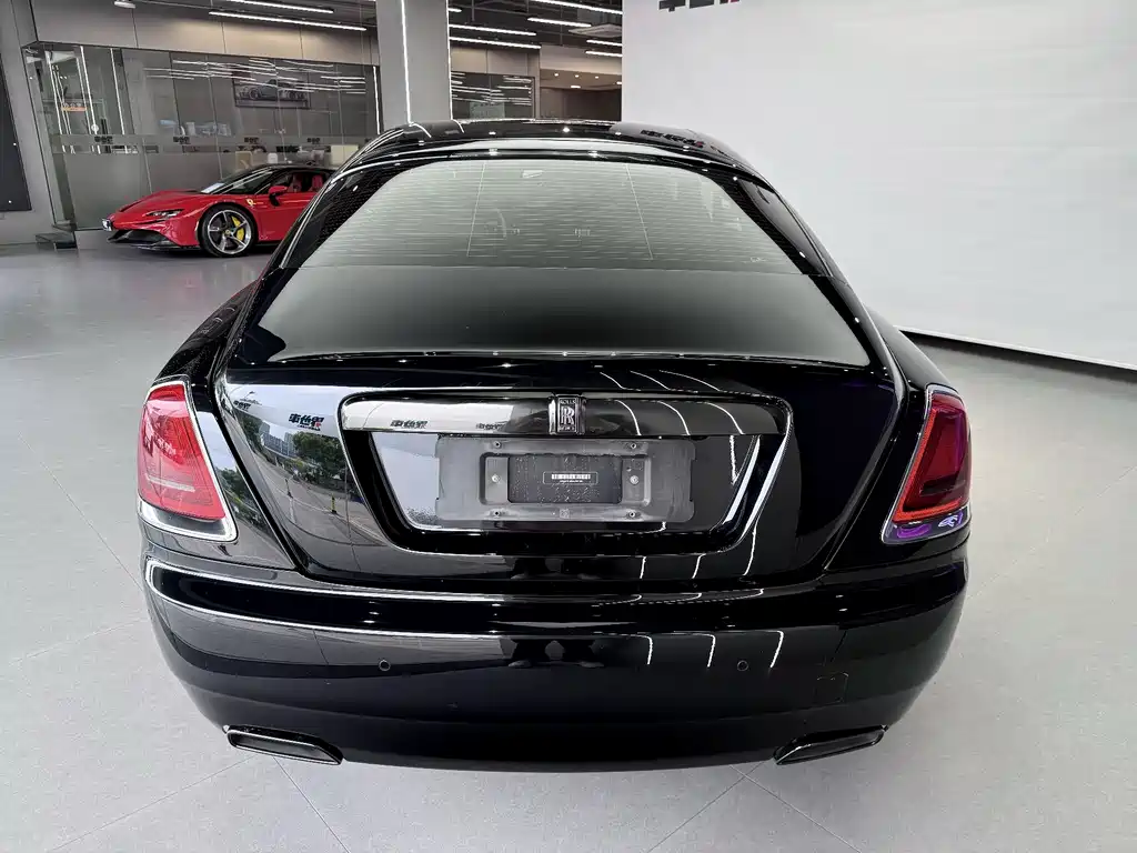 Wraith 6.6 T Black Badge