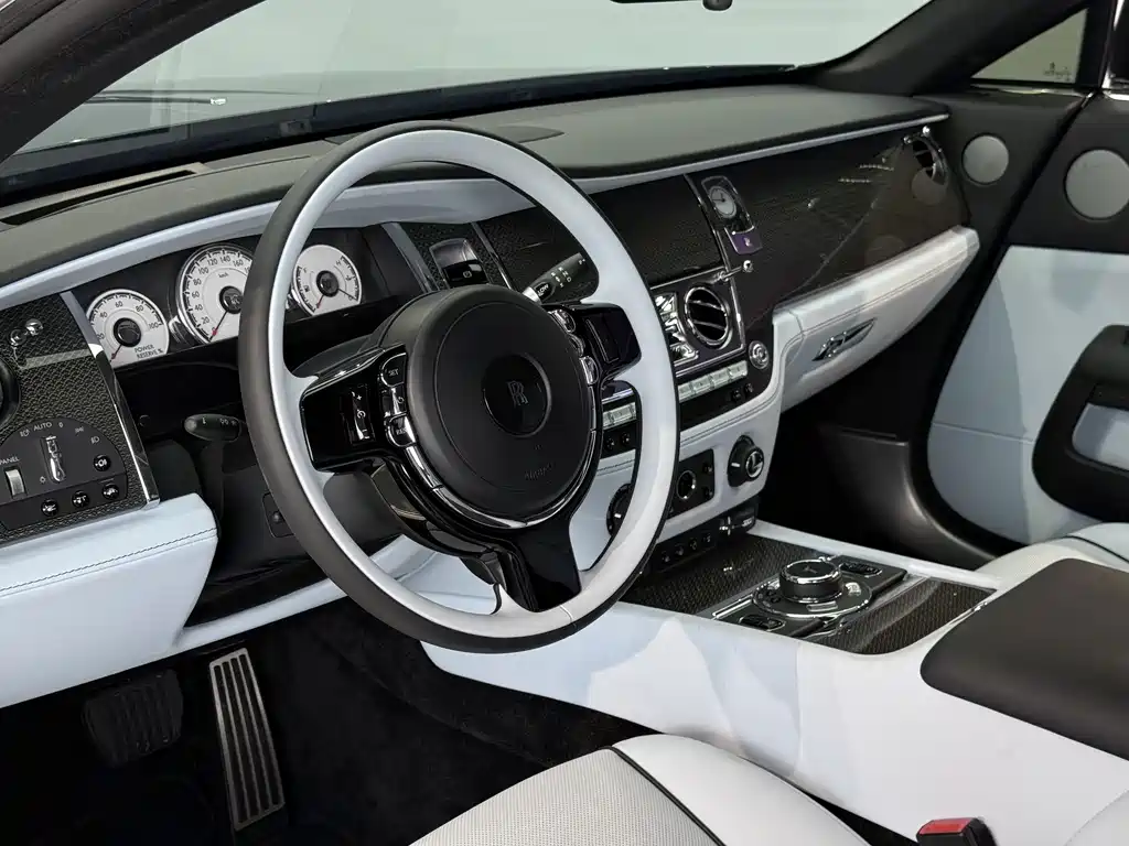 Wraith 6.6 T Black Badge